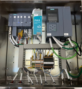 Simatic S7-1515-2 PN CPU in a control box